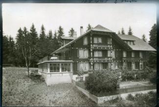 Originalfoto «Pension Chuderhüsi»; Eventuell Vorlage für die Herstellung einer Ansichtskarte; Ausgabejahr unbekannt