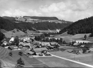 Ansichtskarte «Röthenbach im Emmental»; Globetrotter GmbH, Karten und Dias, 6000 Luzern; abgestempelt «MIL. KURSE u. SCHULEN – Feldpost, 5.9.70»; gelaufen nach Wyssachen