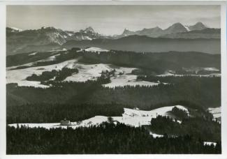 Ansichtskarte «Ausblick vom Kurhaus Chuderhüsi Röthenbach»; Verlag Globetrotter A.G., Luzern; abgestempelt «GROSSHÖCHSTETTEN, 31.1.58»; gelaufen nach Caviano TI