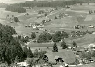 Ansichtskarte «Süderen-Oberei»; abgestempelt «SÜDEREN, 9.7.81»; gelaufen nach Zürich